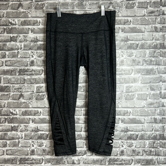 Athleta Pants - Athleta‎ capri leggings